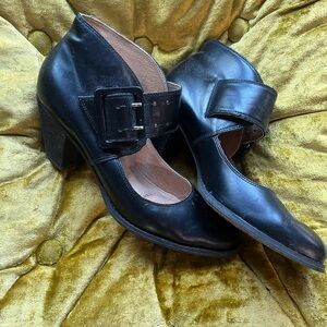 Corso Como Black Heels with Buckle Closure